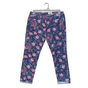 NWT Arizona Jeans Company Floral Ankle Jeans